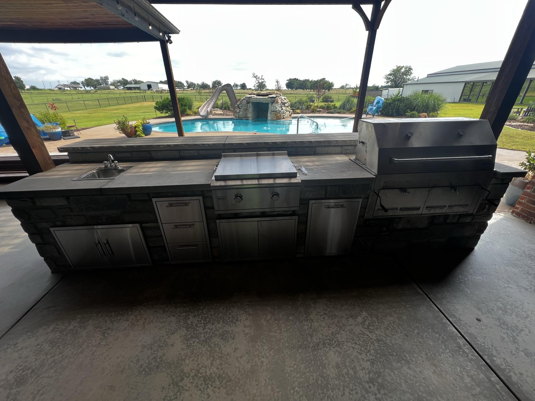 Barb R Tulsa Outdoor Kitchen 8